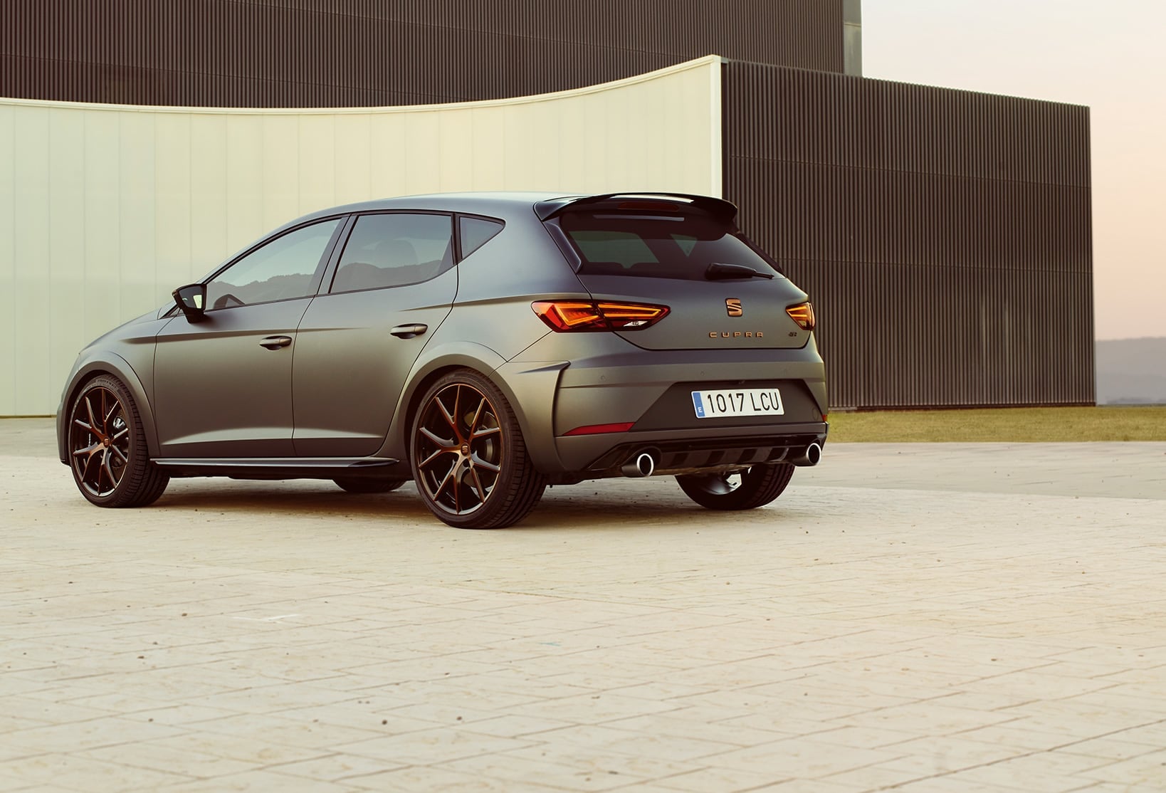 Seat Leon Cupra R : à partir de 45 775€, uniquement en vente en ligne