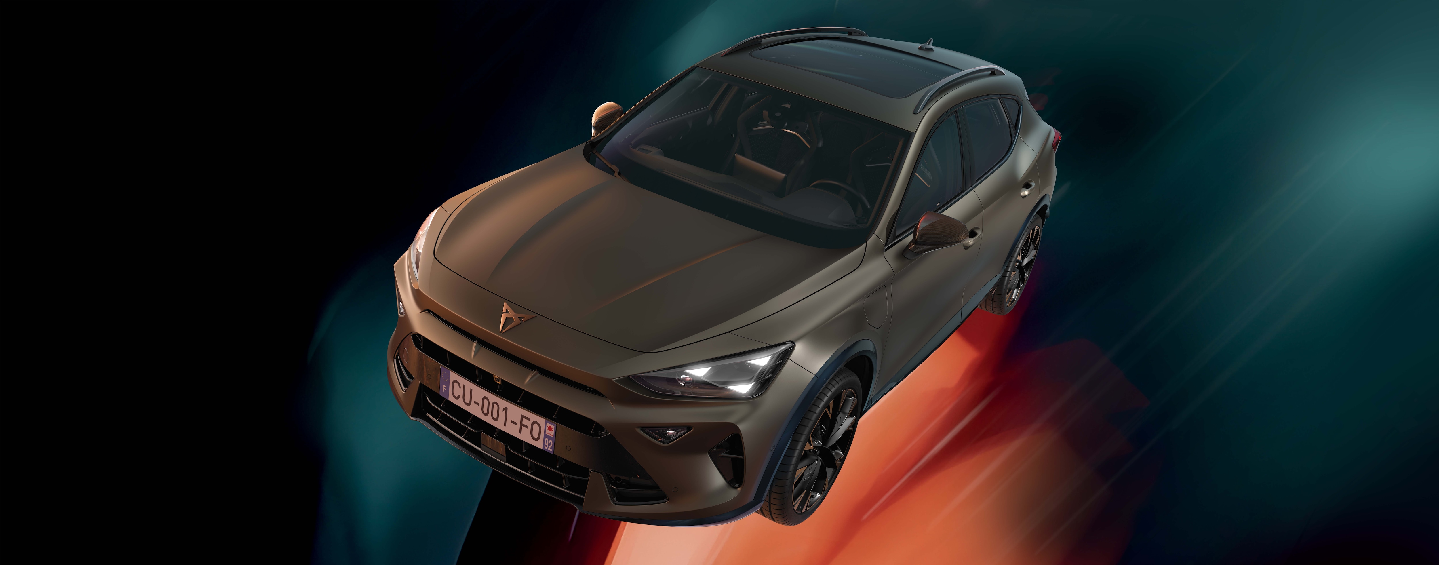CUPRA Formentor 2025 century bronze matt de trois quart en mouvement