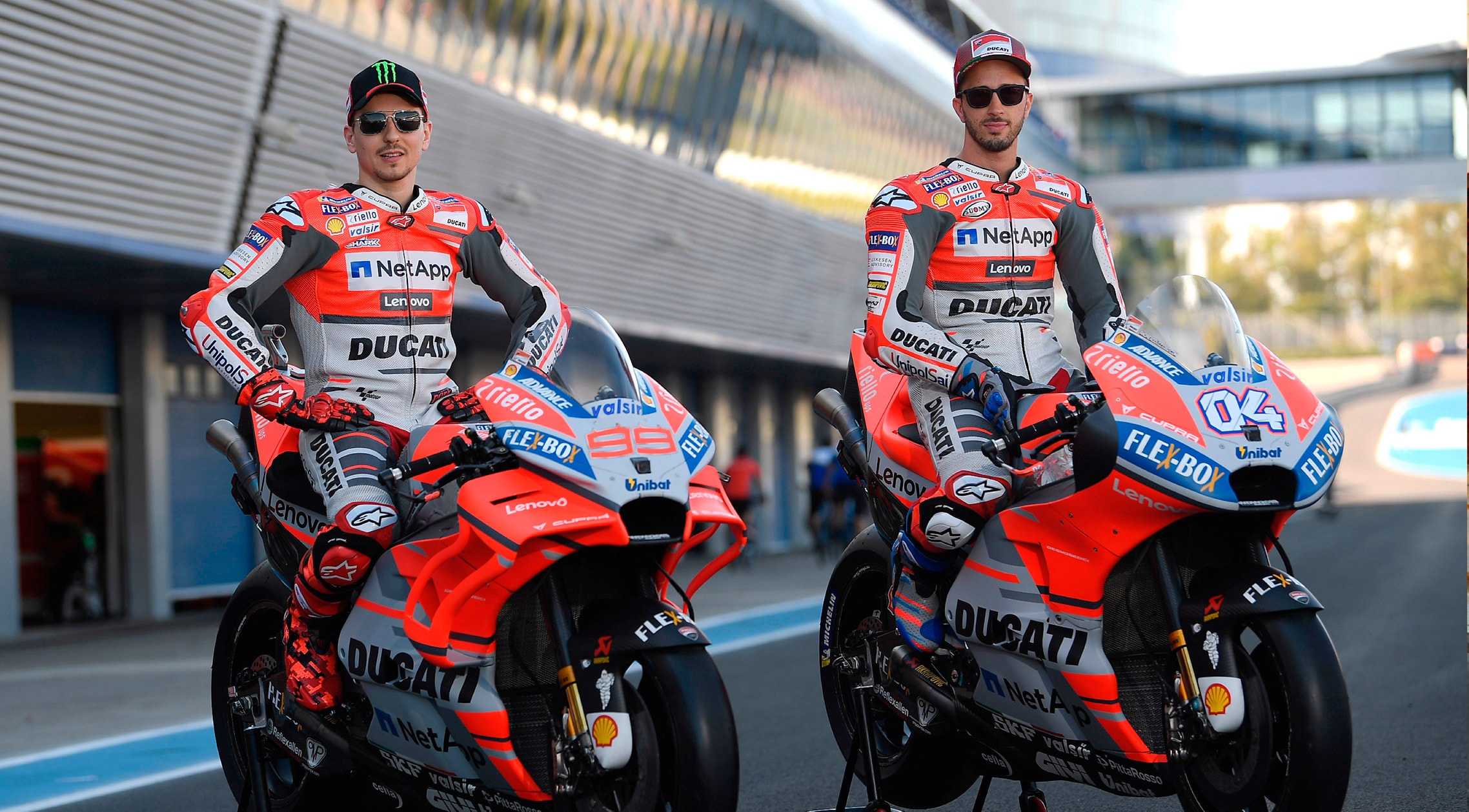 La team ducati pour le circuit CUPRA