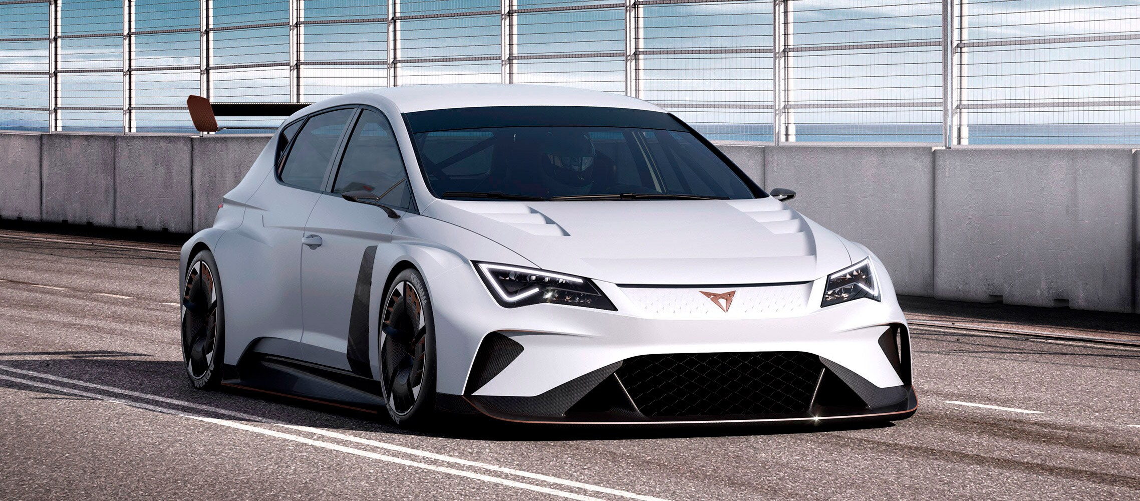 La cupra e-Racer sur la piste de course