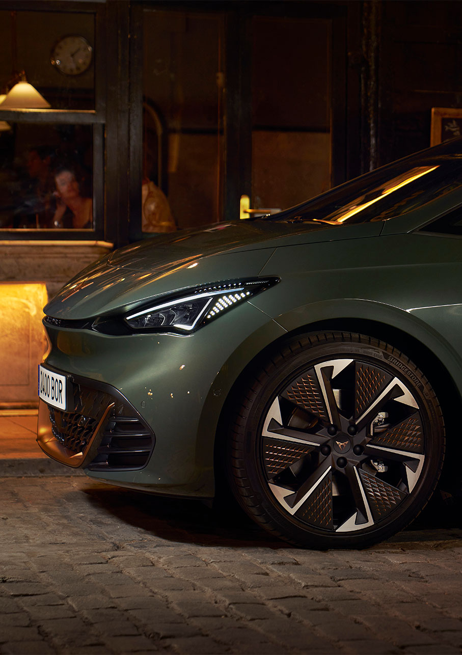 Profil Nouvelle CUPRA Born VZ 2024 100% électrique