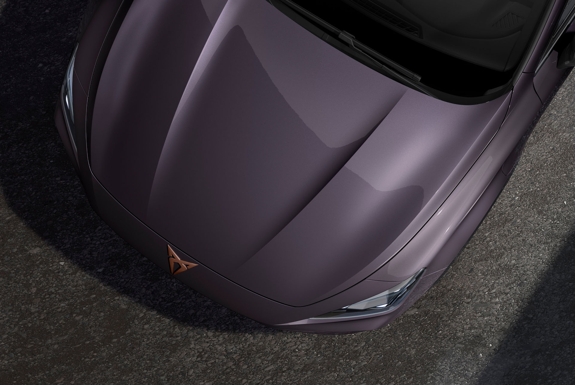 Vue aérienne du nouveau CUV CUPRA Formentor 2025 en Violet Intersidéral.