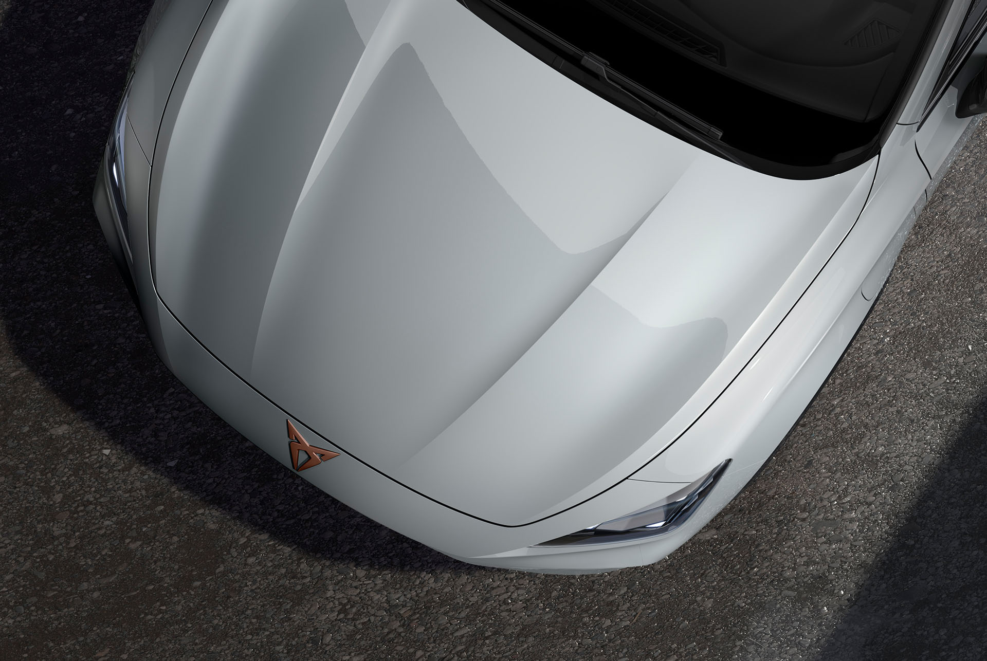 Vue du dessus du nouveau CUV CUPRA Formentor 2024 en Blanc Nevada
