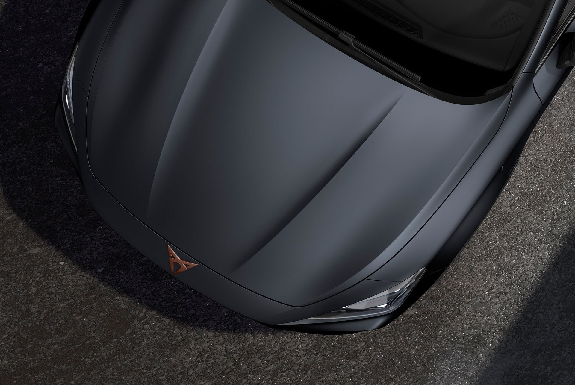 Vue du dessus du nouveau CUV CUPRA Formentor 2024 en Gris magnétique mat.