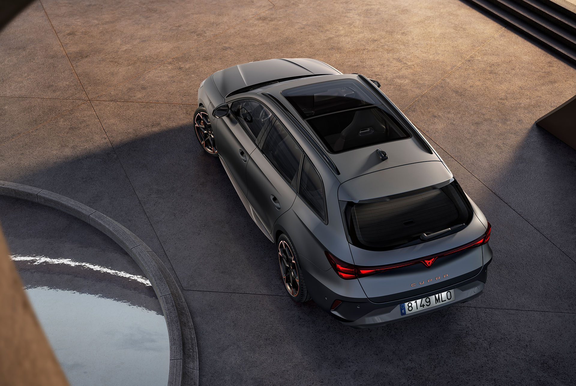 Vue aérienne de la nouvelle CUPRA Leon Sportstourer 2024 Bleu Fjord 