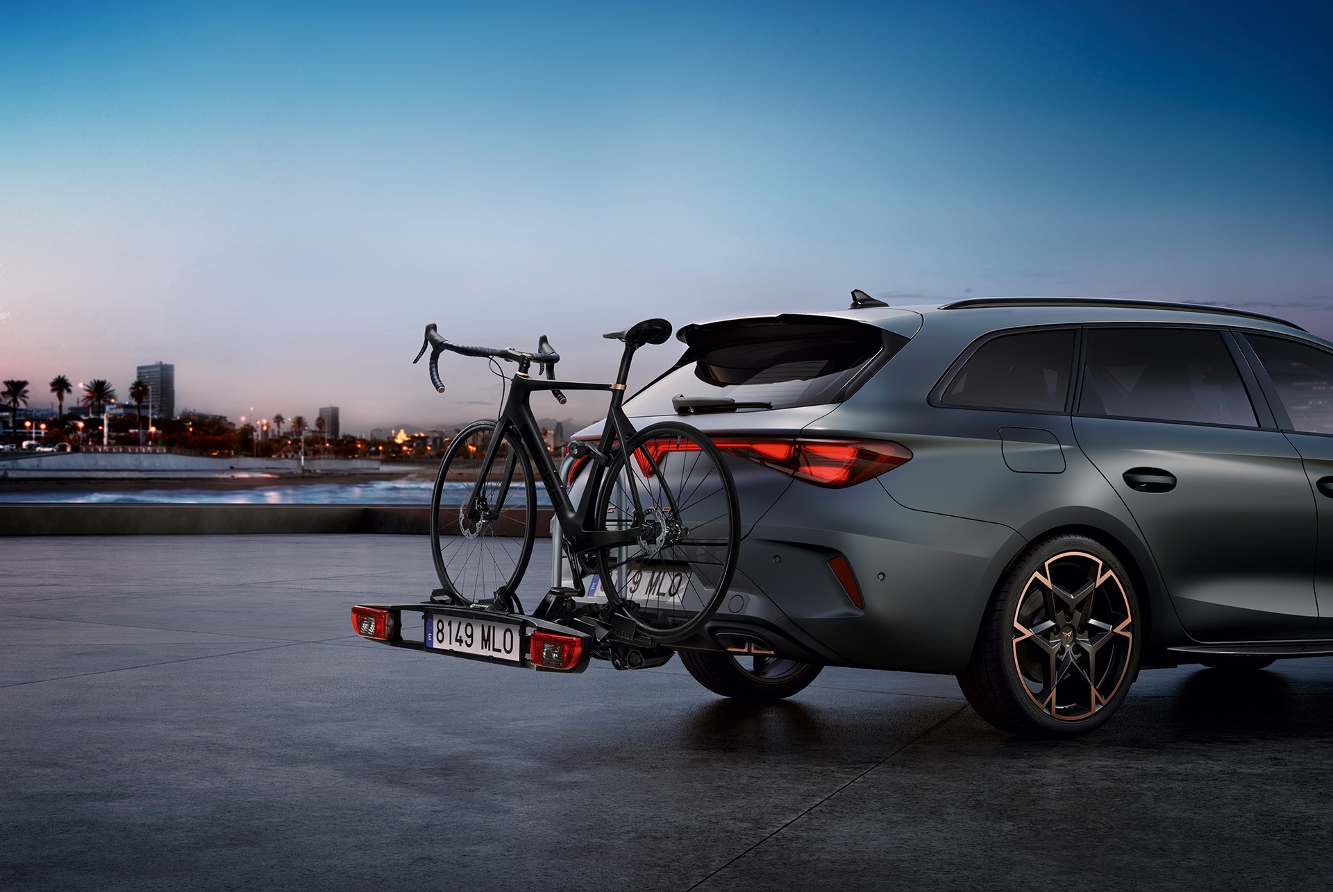 Porte-vélos d’attelage Thule de la nouvelle Cupra Leon Sportstourer 2025