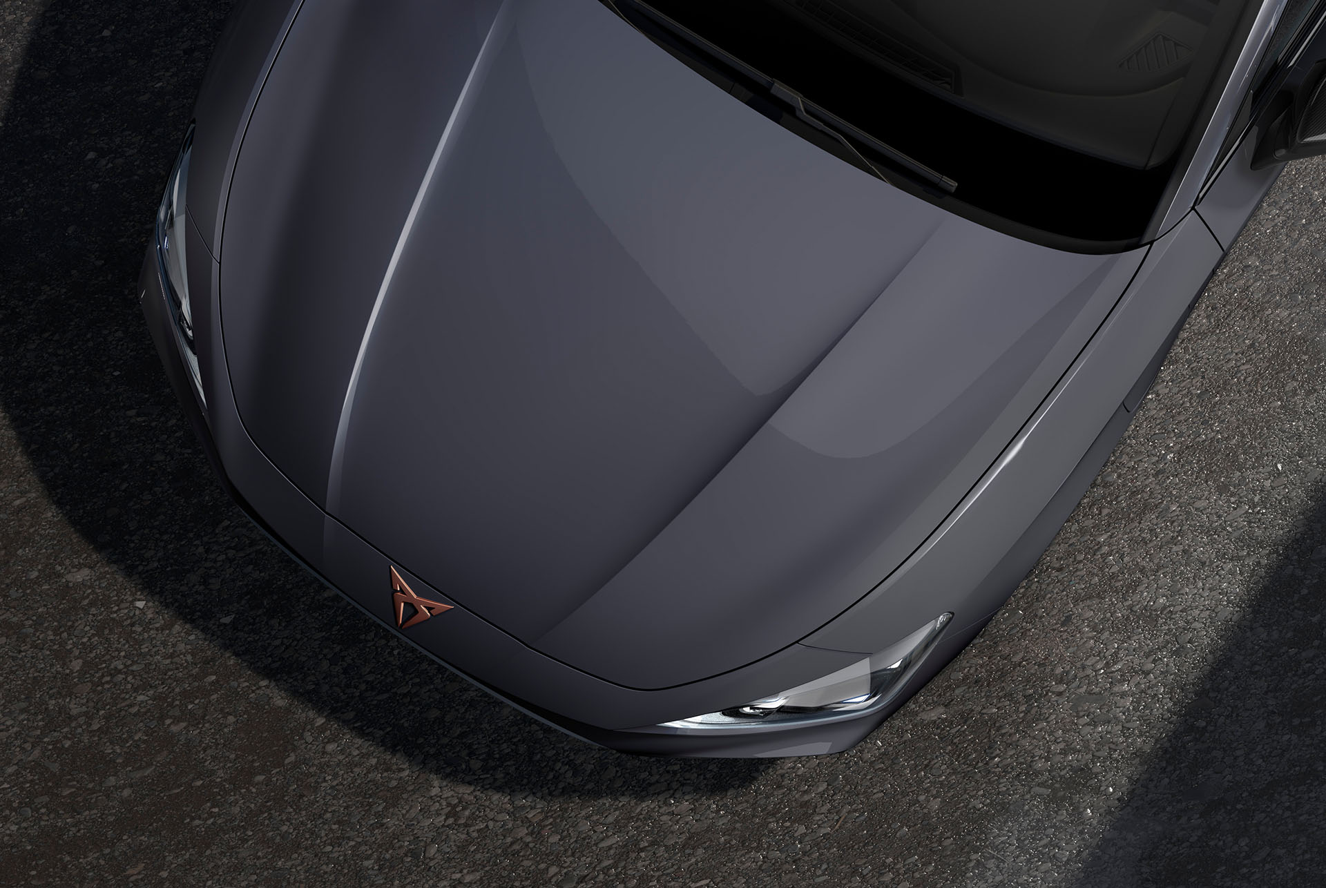 Vue du dessus du capot de la nouvelle Cupra Leon 2024 en Gris Graphène
