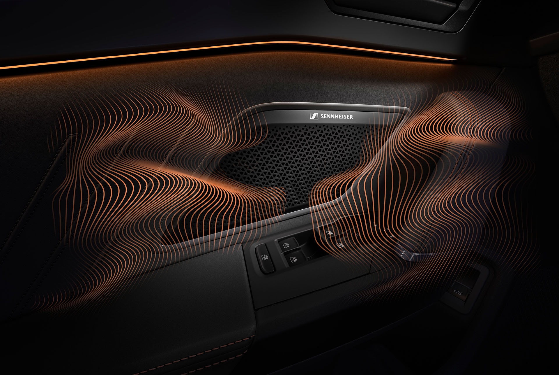 Mise à niveau de l’équipement technologique de la nouvelle Cupra Leon Sportstourer 2024 avec Immersif par Sennheiser. Gros plan des haut-parleurs Sennheiser sur le panneau de porte de la Cupra Leon Sportstourer, ondes sonores et lumière d’ambiance.