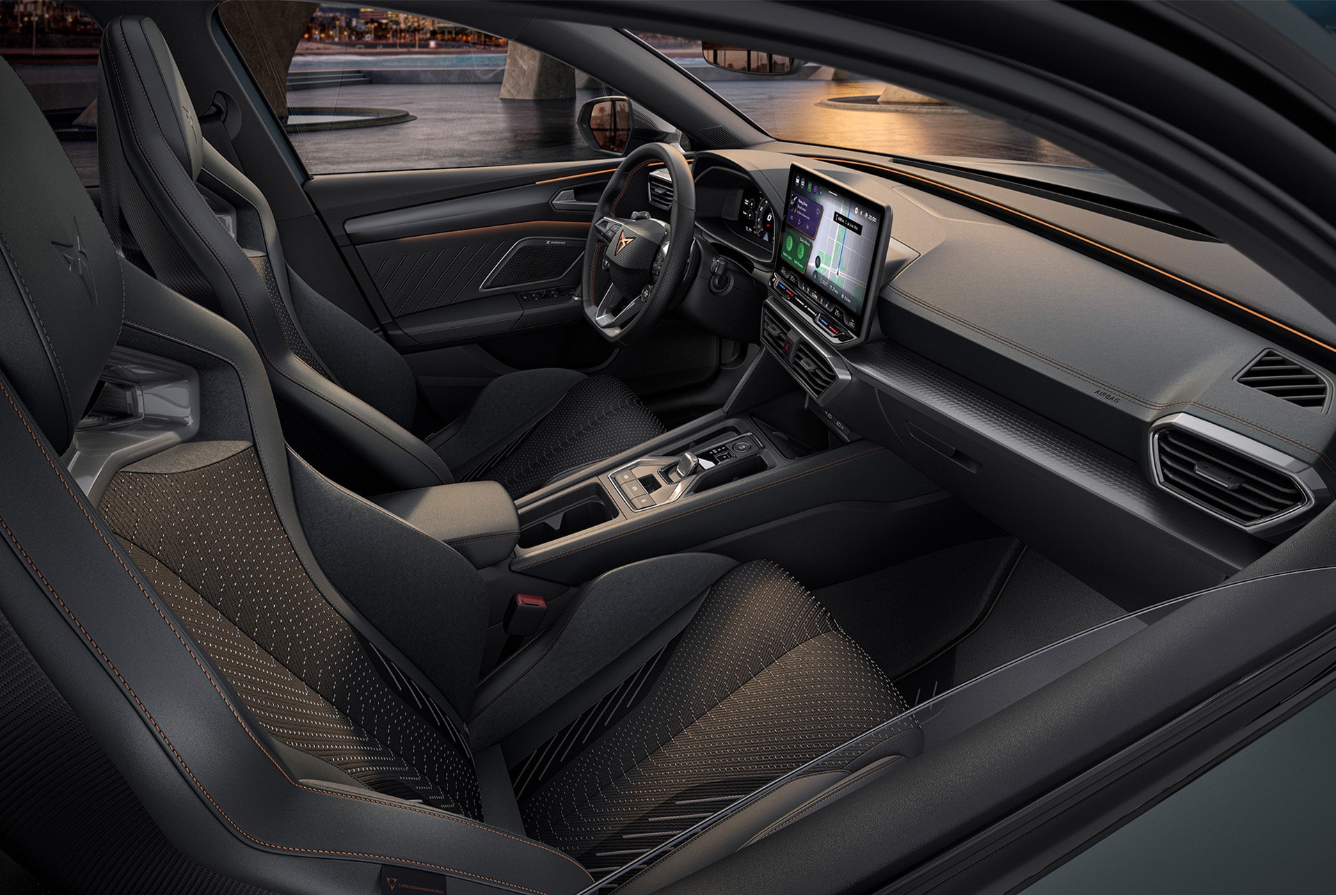 Vue intérieure de la nouvelle CUPRA Leon 2025 Gris Encelade Mat avec siège baquets et système de navigation