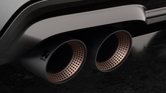 cupra-ateca-avec-système-d-échappement-double-akrapovic