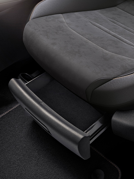 cupra-ateca-couleur-gris-rodium-avec-boîtes-de-rangement