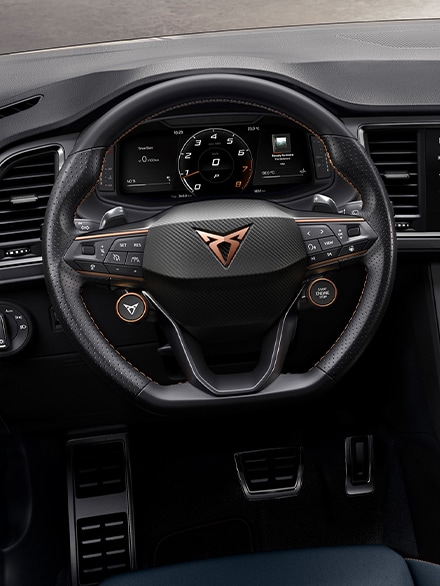 cupra-ateca-volant-sport-avec-boîte-automatique