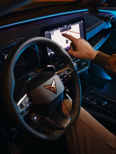nouvelle cupra formentor intérieur avec éclairage d'ambiance pour aller avec votre mood