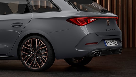 CUPRA Leon Sportstourer 2024 Pot d'échappement visible