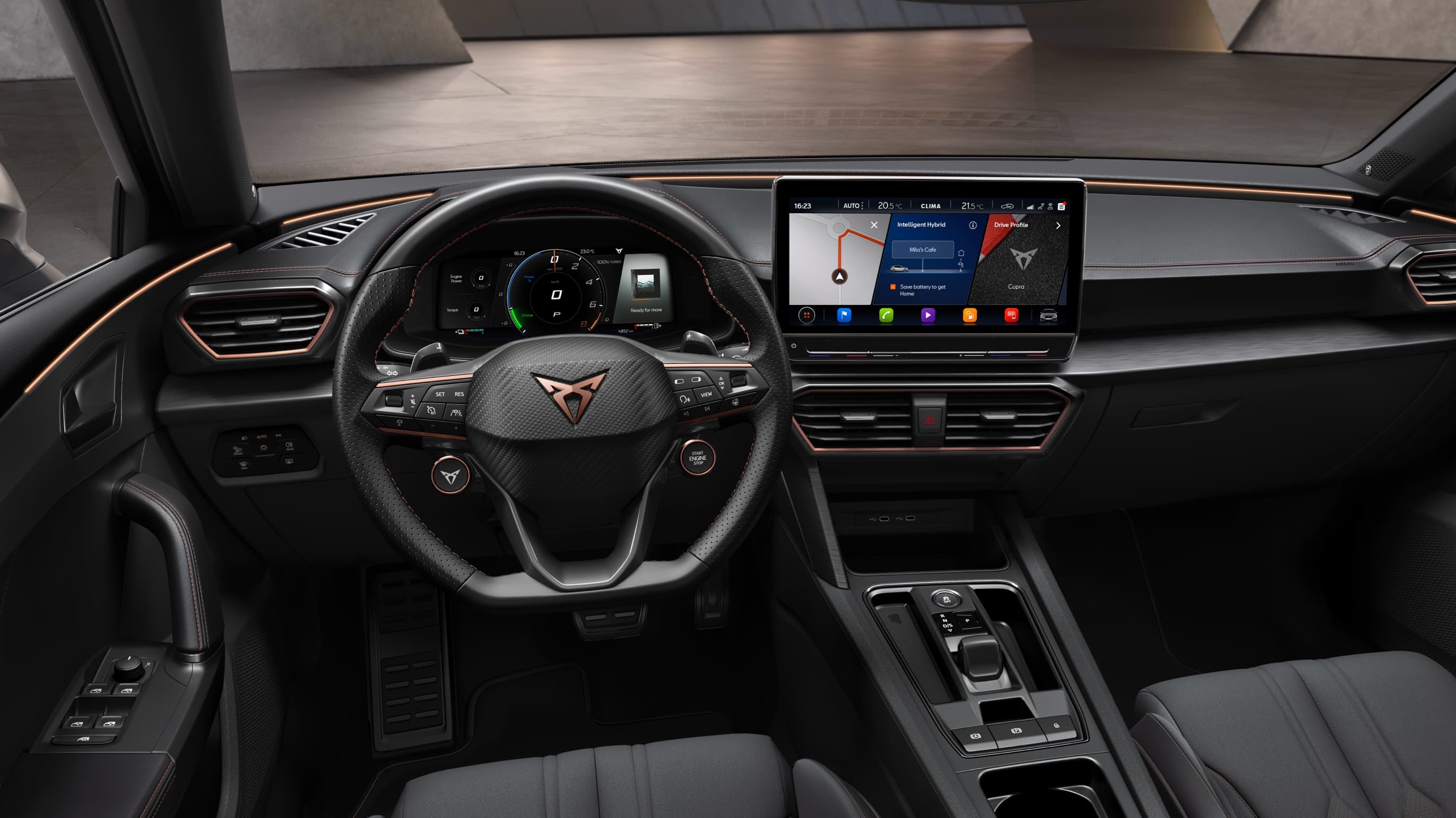 https://www.cupraofficial.fr/content/dam/public/cupra-website/myco/2425/cars/cupra-range/leon-sportstourer/overview/gallery-features-interior-design/x-large/new-cupra-leon-sportstourer-ehybrid-family-sports-car-interior-view-leather-steering-wheel-with-driving-profile-mode.jpg