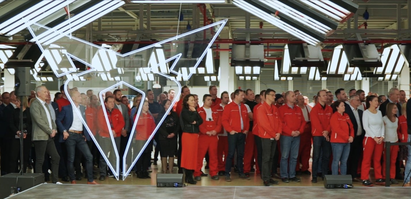 CUPRA dévoile la CUPRA Terramar aux employés d'Audi Hongrie, chargés de sa production CUPRA dévoile la CUPRA Terramar aux employés d'Audi Hongrie, chargés de sa production